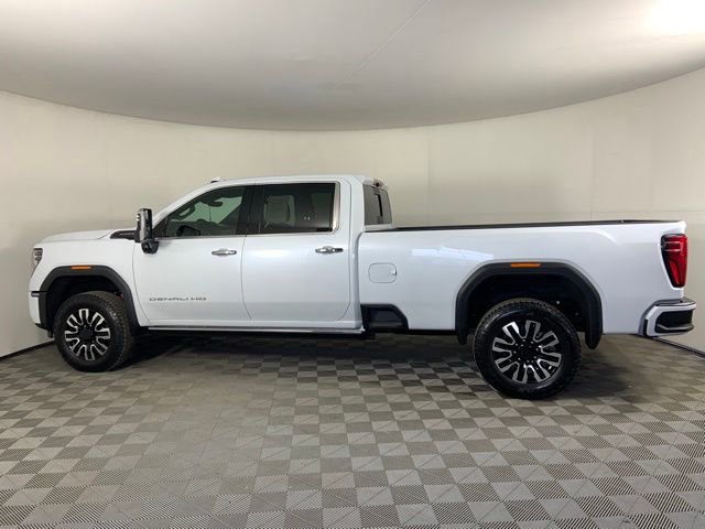 Used 2026 GMC Sierra 3500 Denali Ultimate AWD/4WD image 6