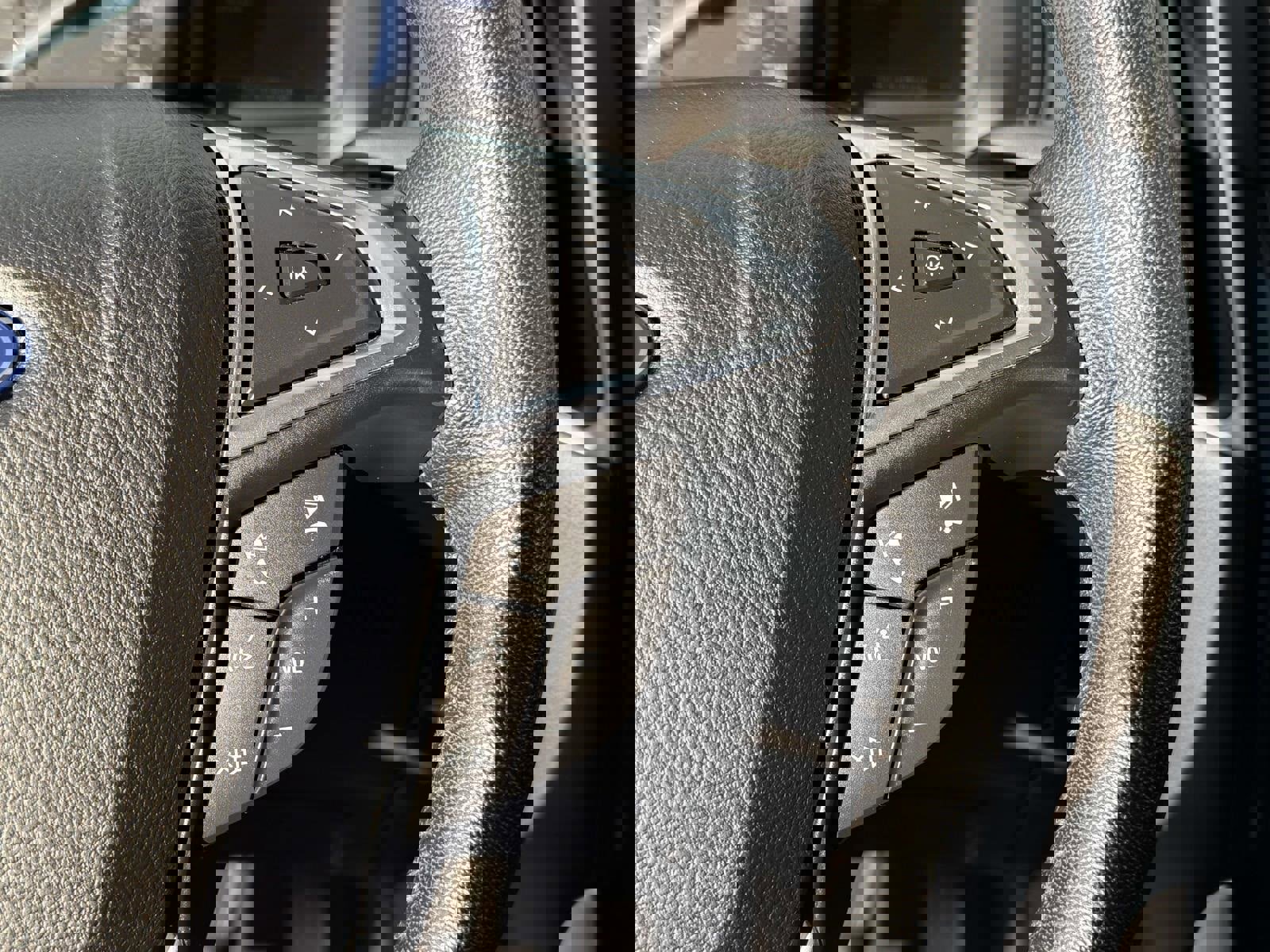 Used 2024 Ford Edge SEL image 24