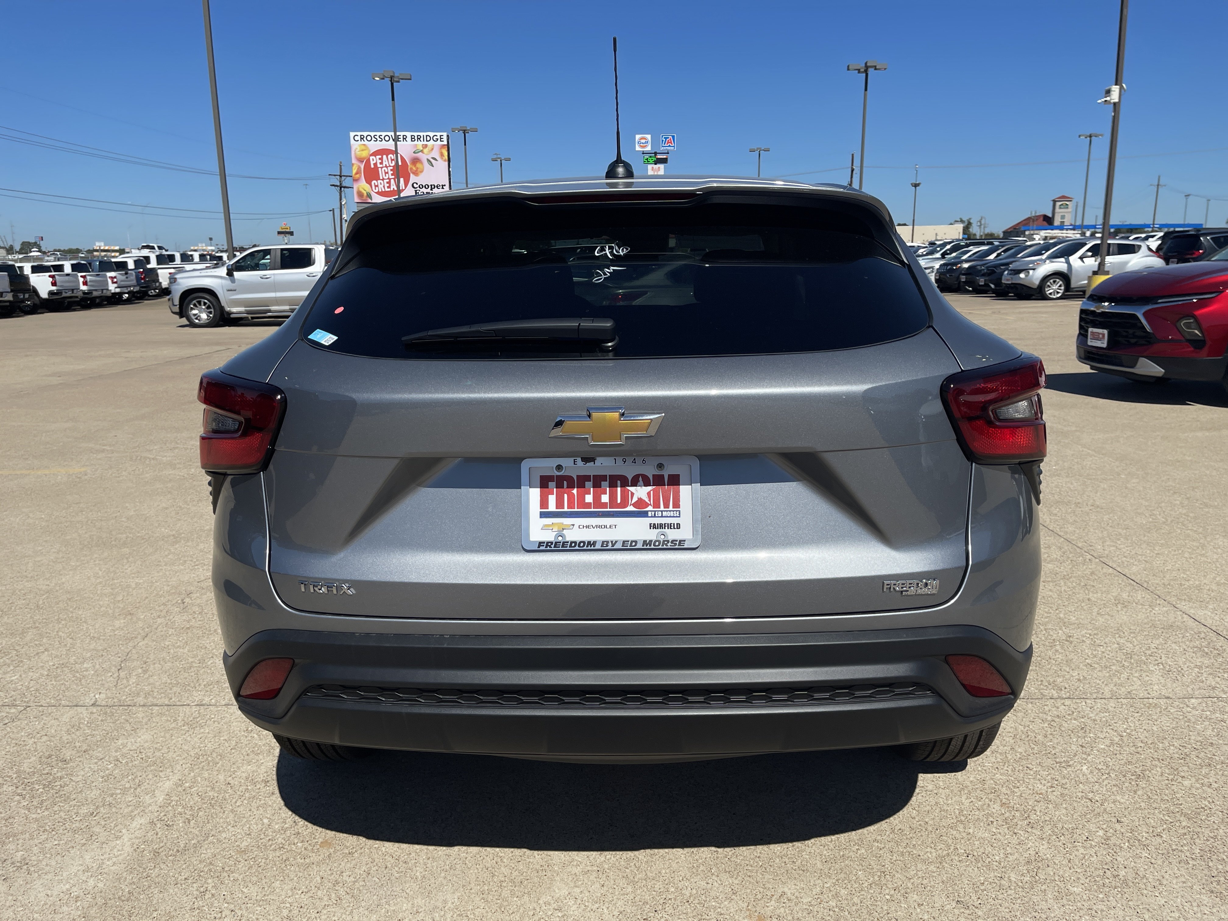New 2026 Chevrolet Trax LS w/ LS Convenience Package FWD image 5