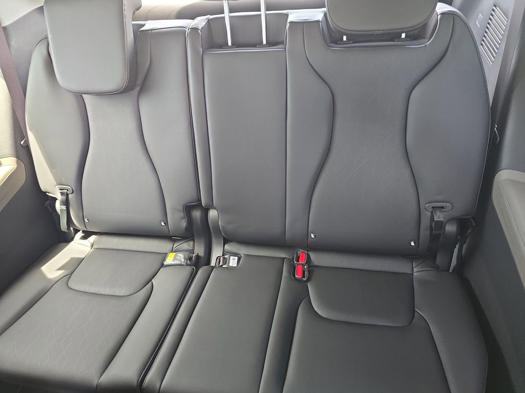 New 2026 Kia Carnival EX FWD image 18