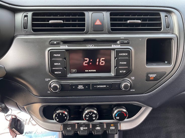 Used 2012 Kia Rio EX w/ Convenience Pkg image 17