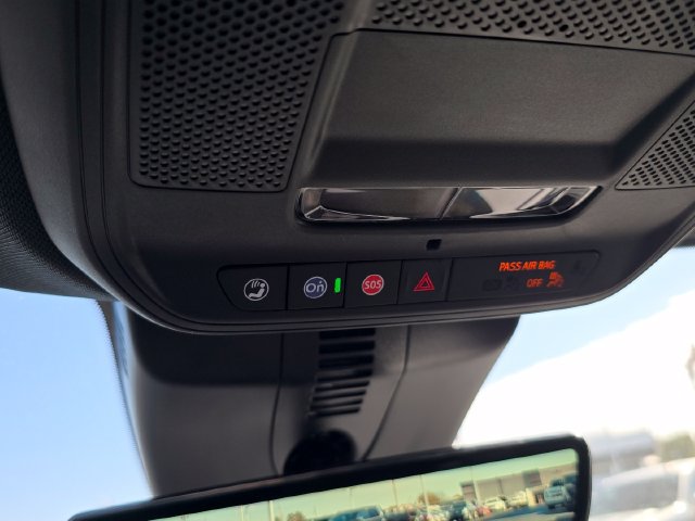 New 2027 Chevrolet Traverse LT w/ Driver Confidence Package FWD image 32