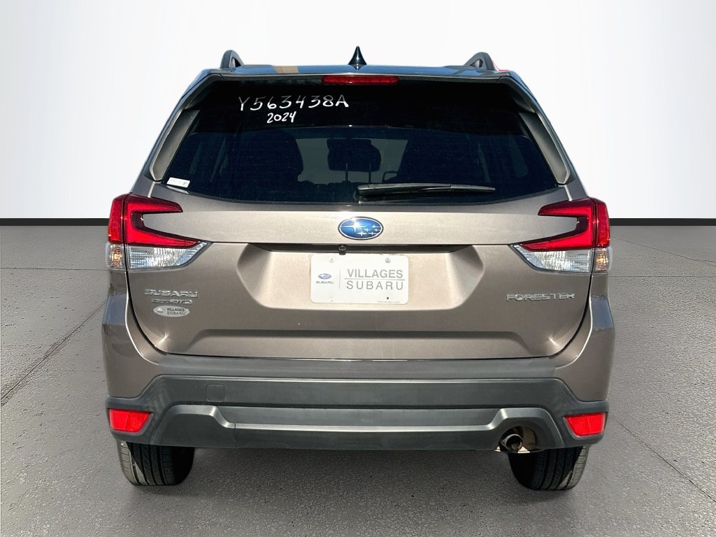 Used 2024 Subaru Forester Premium AWD/4WD image 6
