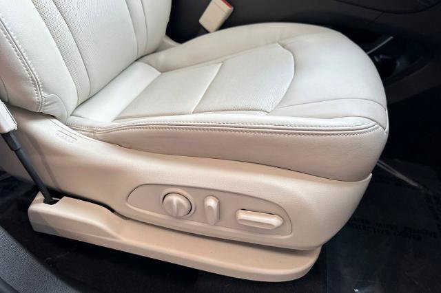 Certified 2023 Buick Enclave Essence w/ Experience Buick Package FWD image 24
