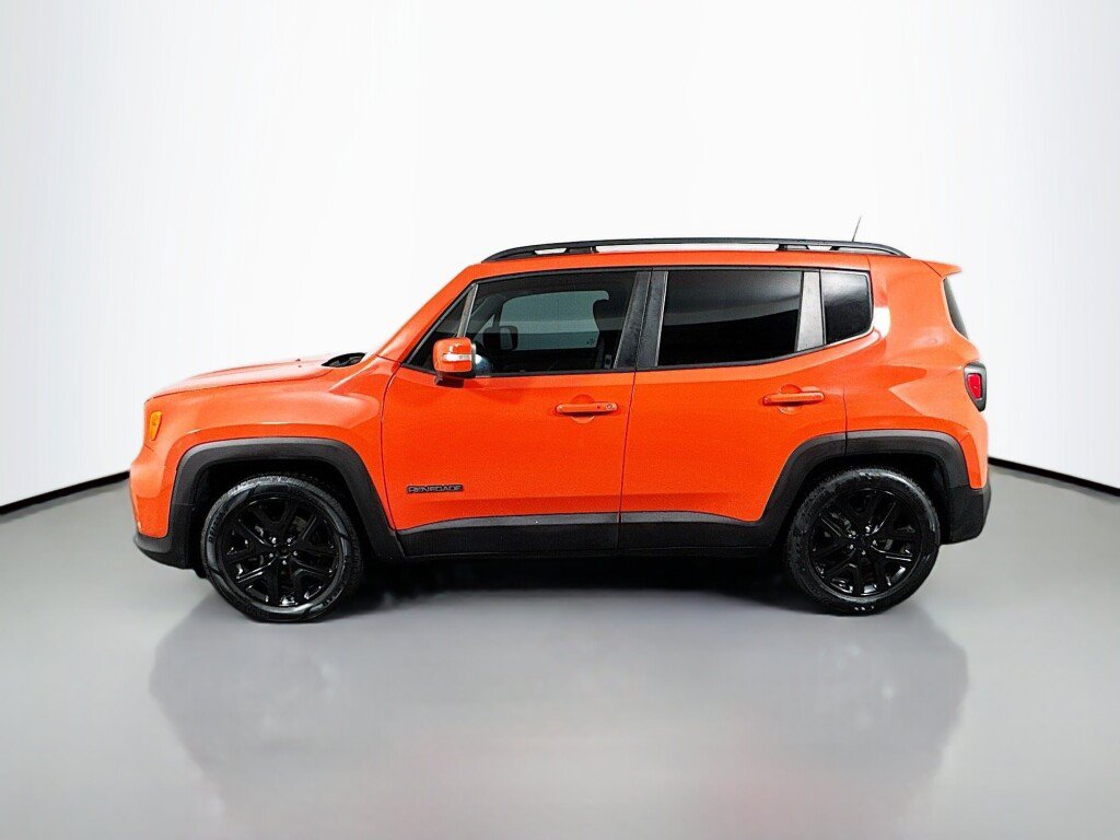 Used 2019 Jeep Renegade Altitude w/ Quick Order Package 2XM FWD image 2
