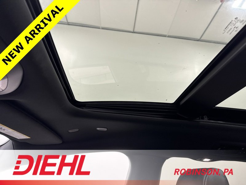 Used 2023 Chrysler Pacifica Limited w/ S Appearance Package image 39