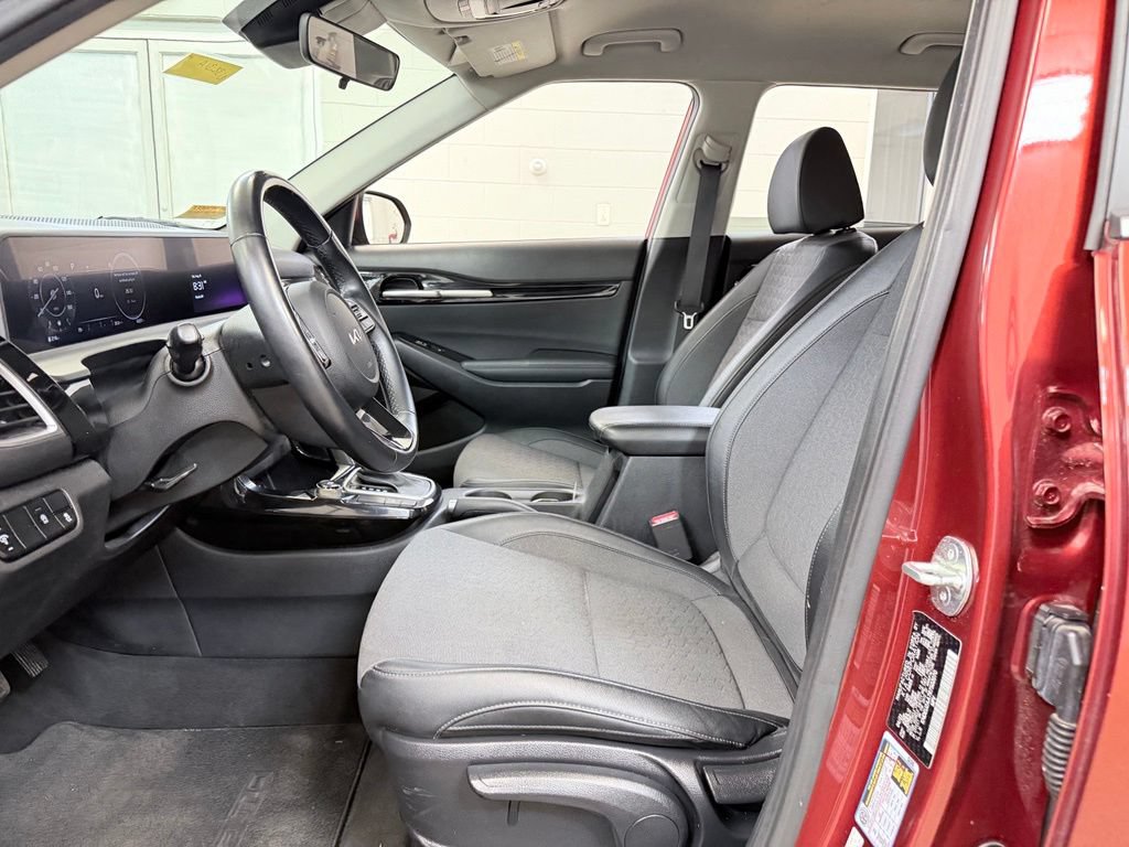 Used 2024 Kia Seltos S FWD image 13