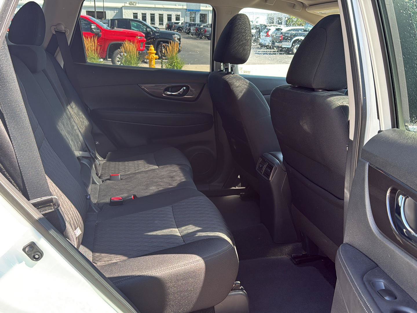 Used 2019 Nissan Rogue SL AWD/4WD image 11