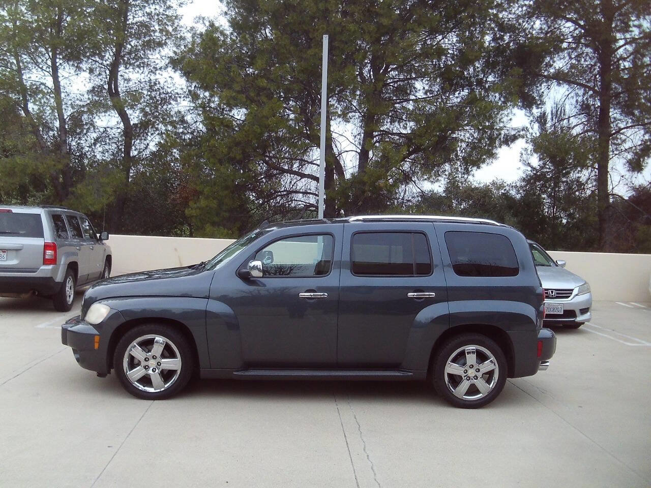 Used 2011 Chevrolet HHR LT w/ LT Preferred Equipment Group image 8