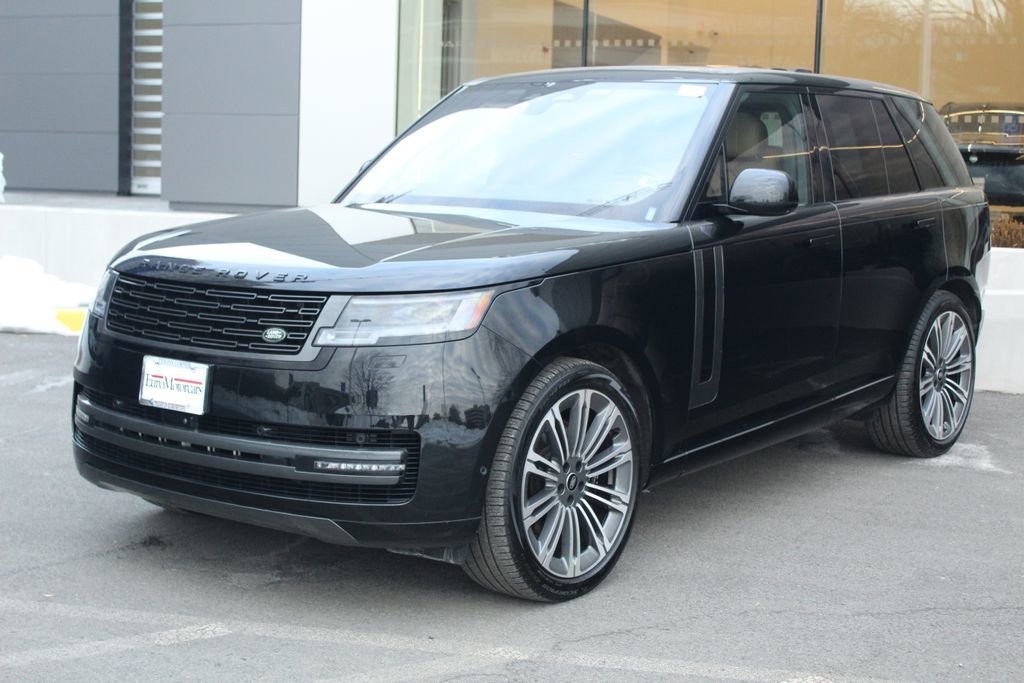 Used 2023 Land Rover Range Rover SE image 1