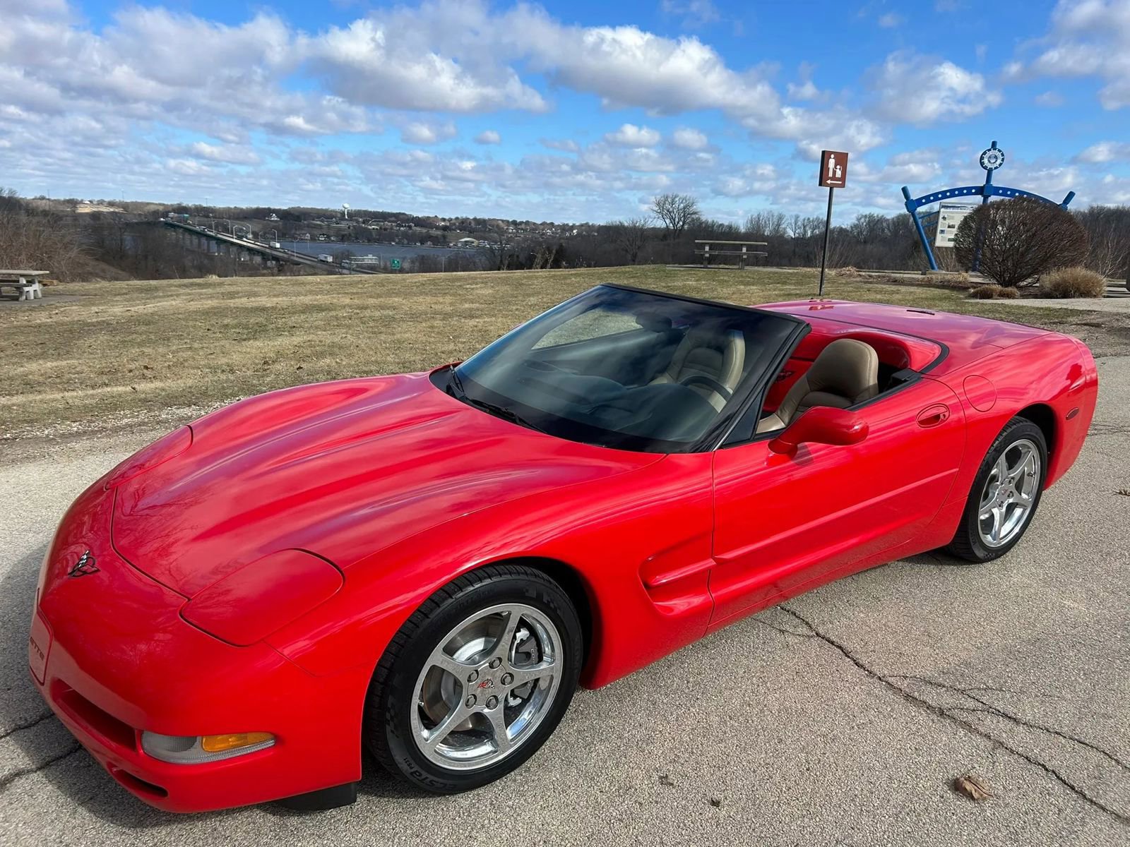 Used 2000 Chevrolet Corvette Convertible w/ Memory Pkg image 10