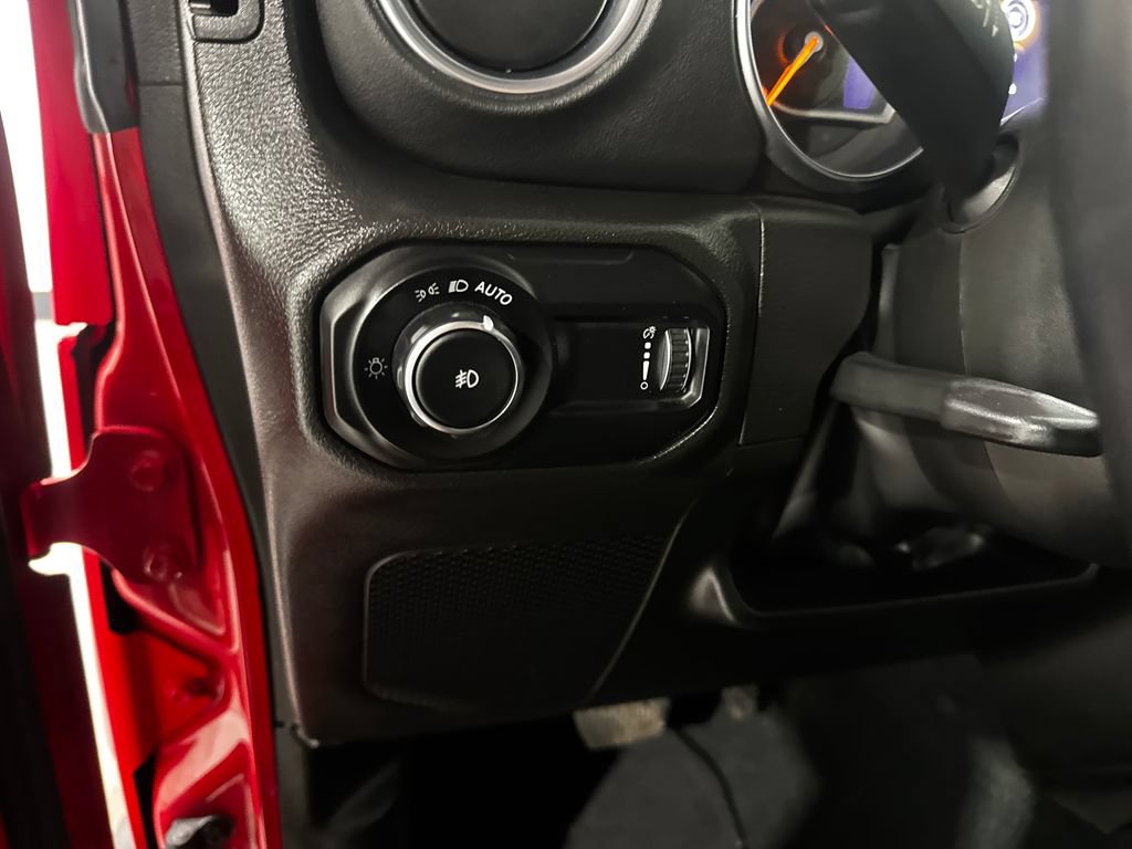 Used 2023 Jeep Wrangler Unlimited Sahara w/ Dual Top Group AWD/4WD image 36