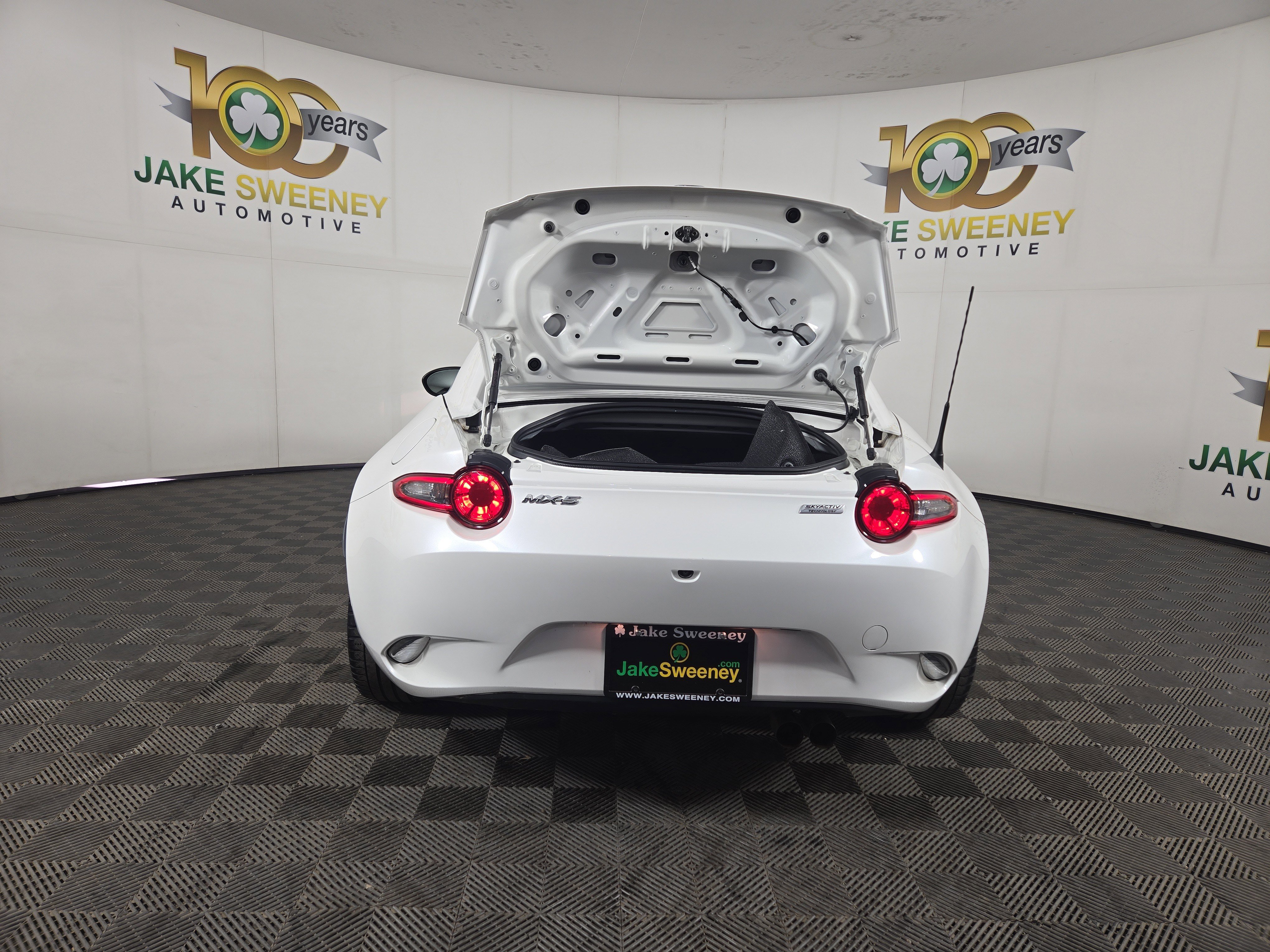 Used 2019 MAZDA MX-5 Miata RF Grand Touring RWD image 32