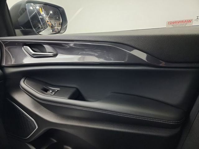 Used 2021 Jeep Grand Cherokee L Laredo w/ Luxury Tech Group I image 33