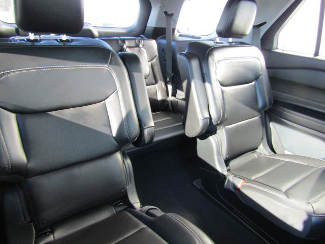 Used 2023 Ford Explorer XLT w/ Equipment Group 202A image 10
