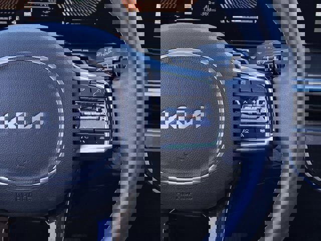 Used 2025 Kia Sorento EX image 16