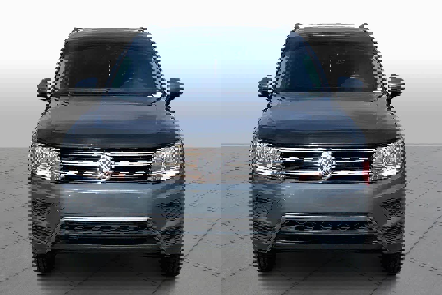 Used 2020 Volkswagen Tiguan SE image 4