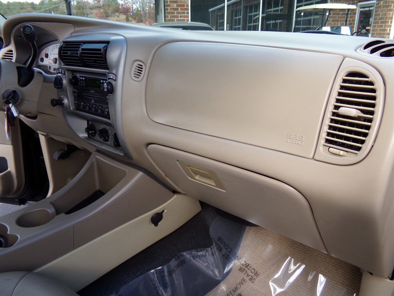 Used 2004 Ford Explorer Sport Trac XLT 4WD image 41