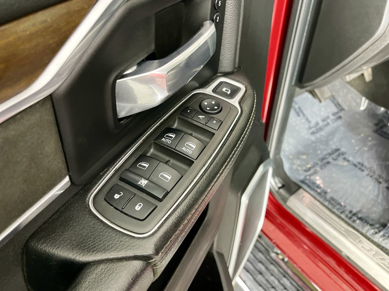 Used 2022 RAM 3500 Laramie AWD/4WD image 26