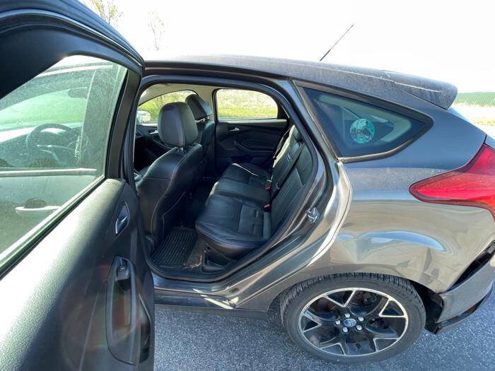 Used 2013 Ford Focus SE FWD image 23