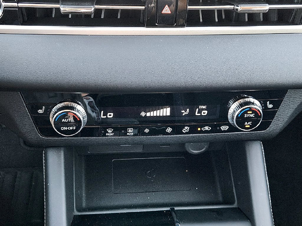 New 2026 Nissan Rogue SL AWD/4WD image 18
