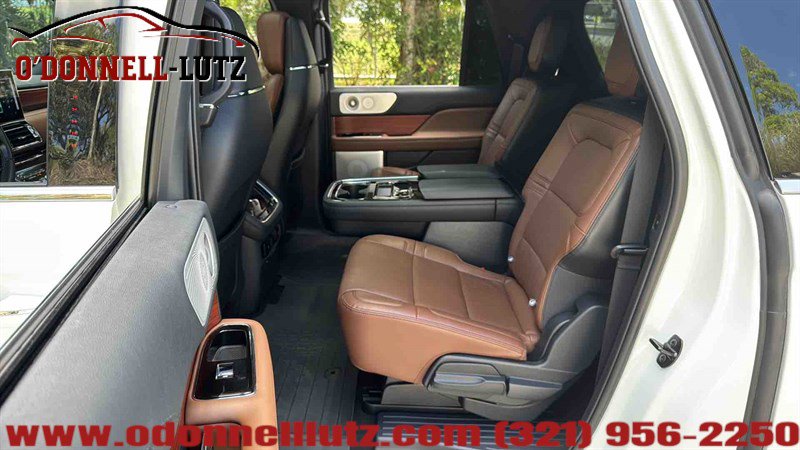 Used 2024 Lincoln Navigator L Reserve AWD/4WD image 17