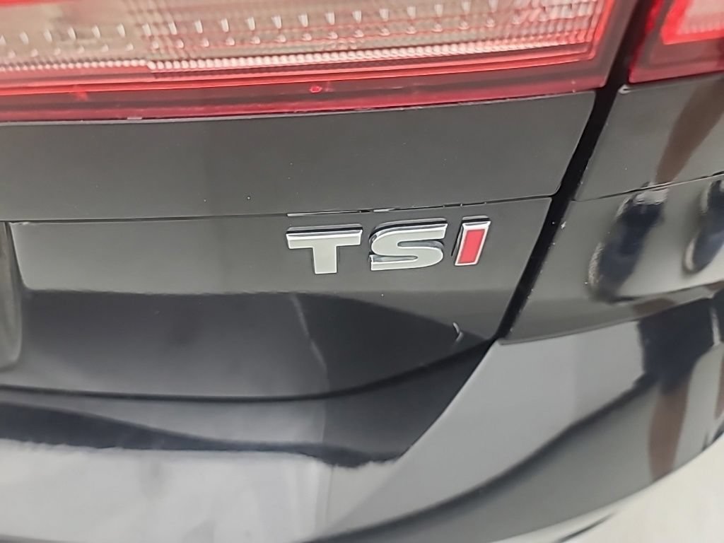 Used 2018 Volkswagen Golf SE FWD image 11
