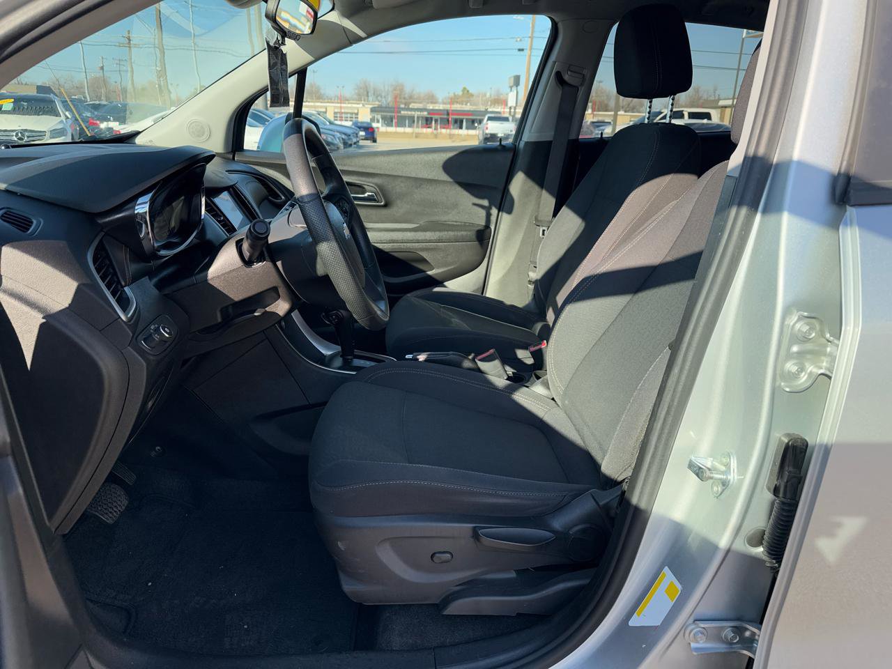 Used 2020 Chevrolet Trax LS w/ Tint and Cruise Package FWD image 9