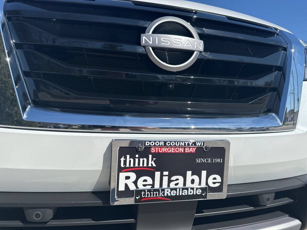 Used 2025 Nissan Pathfinder SL AWD/4WD image 12