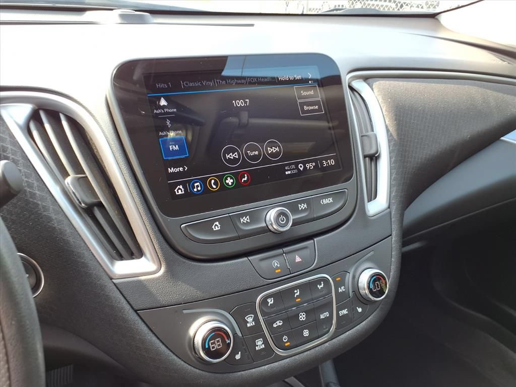Used 2025 Chevrolet Malibu LT FWD image 7