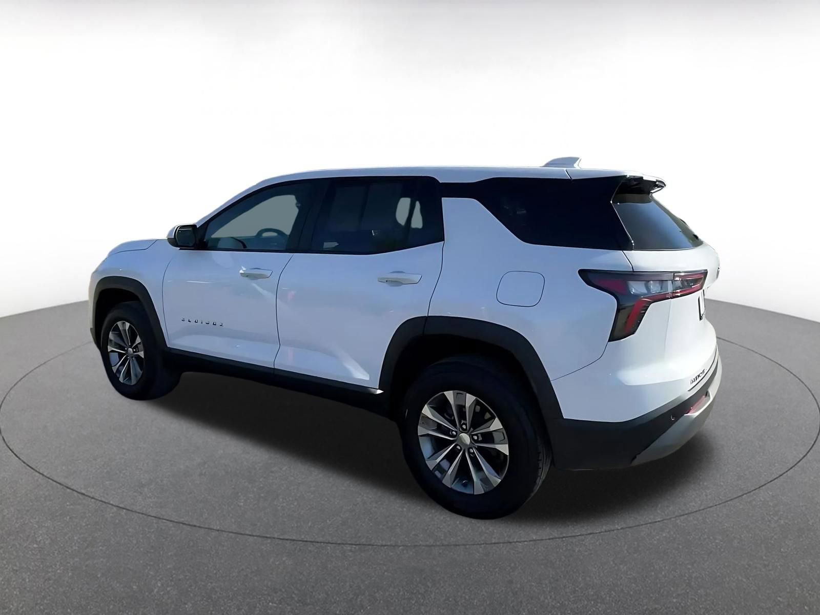 Used 2025 Chevrolet Equinox LT image 10