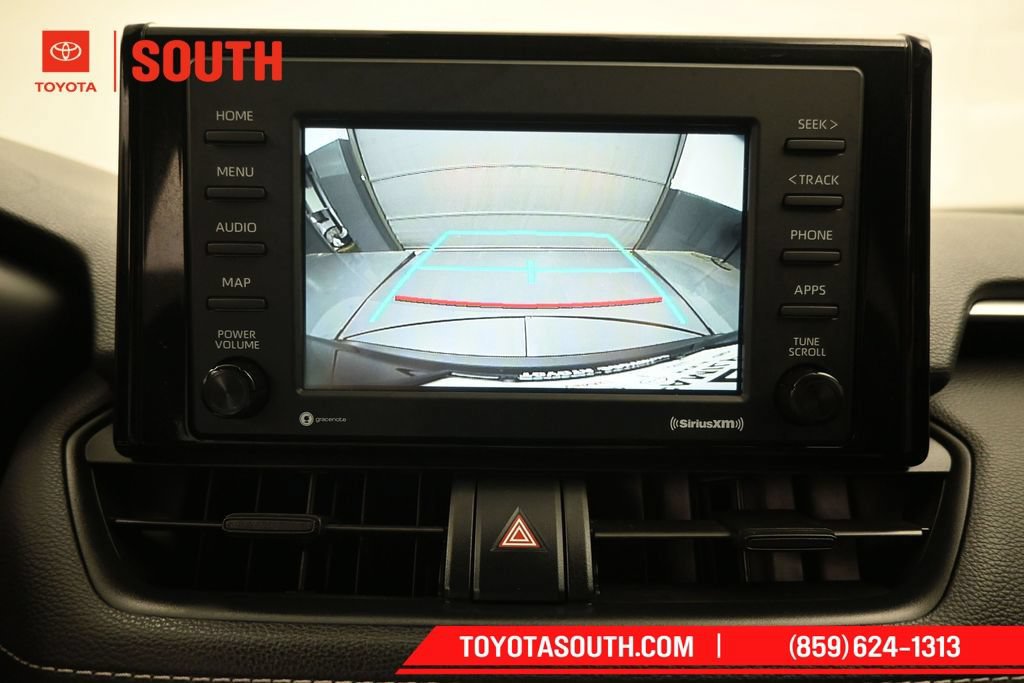 Used 2021 Toyota RAV4 LE AWD/4WD image 17