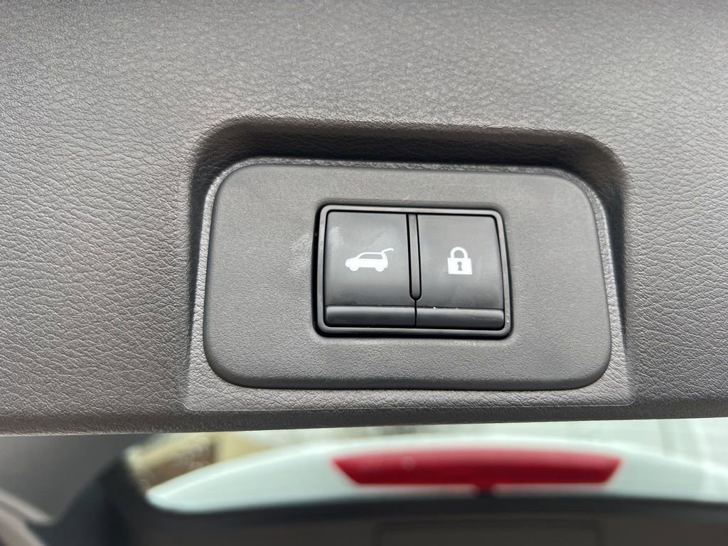 Certified 2026 Nissan Rogue SV w/ SV Premium Package image 15