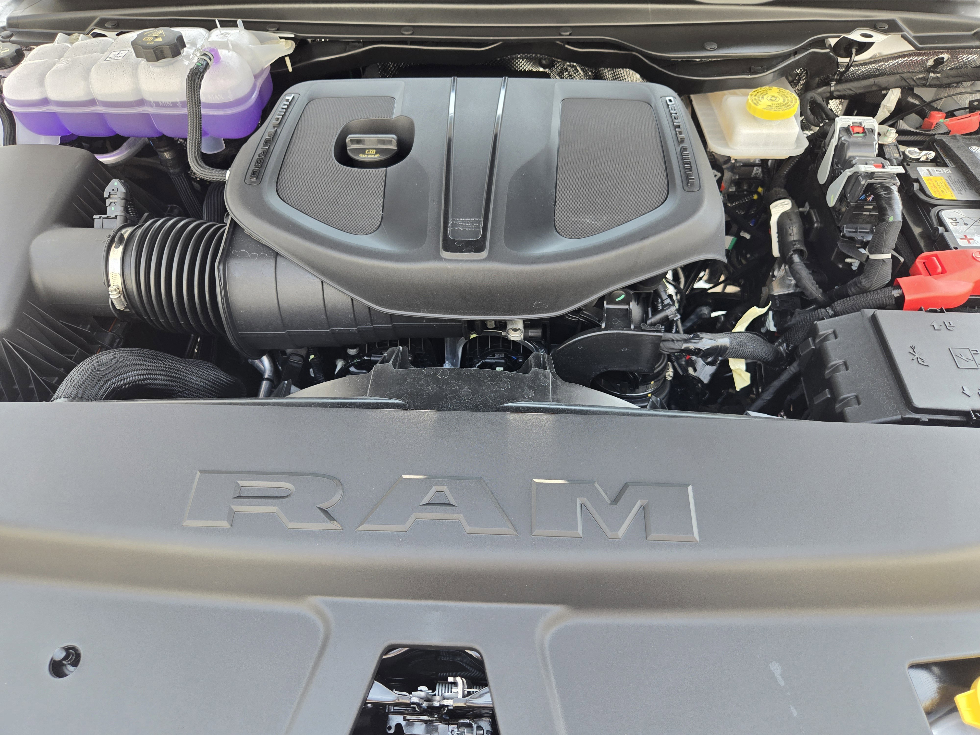 New 2026 RAM 1500 Laramie AWD/4WD image 22
