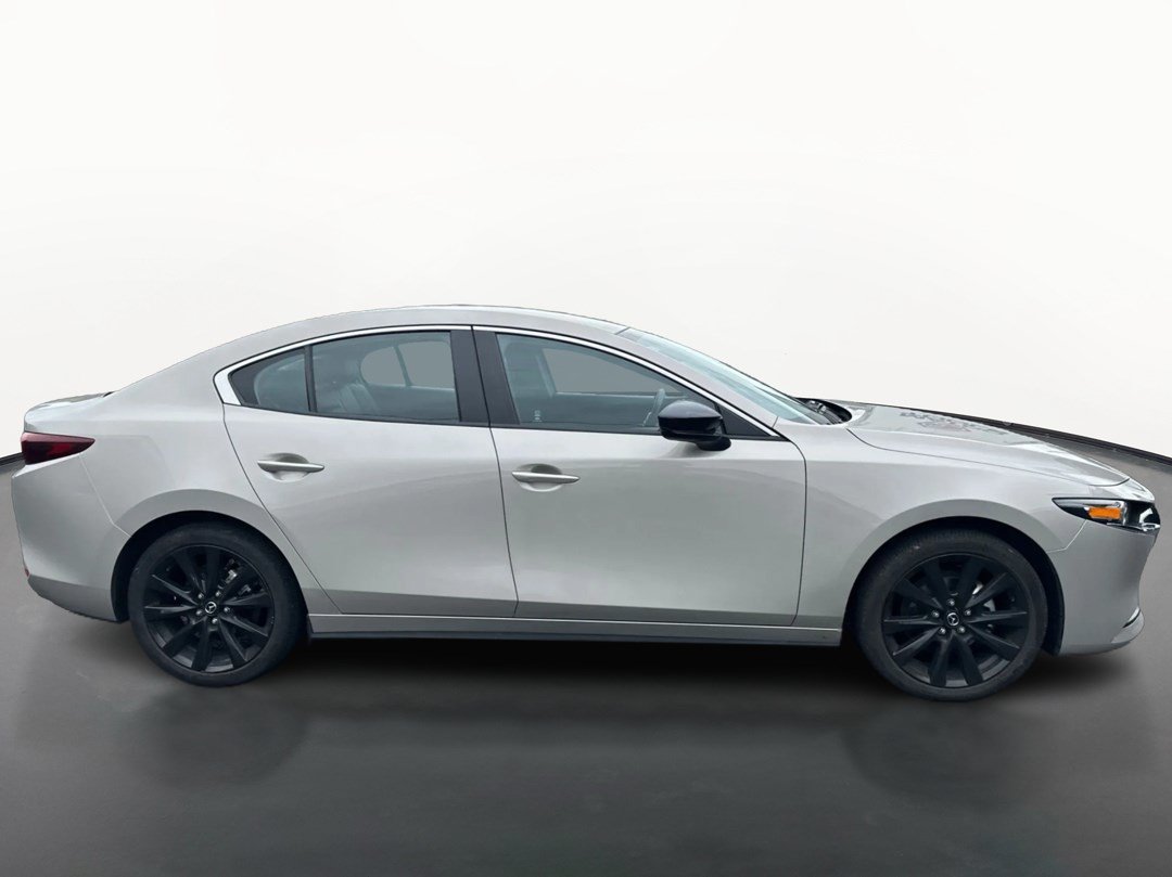 Used 2025 MAZDA MAZDA3 s FWD image 2
