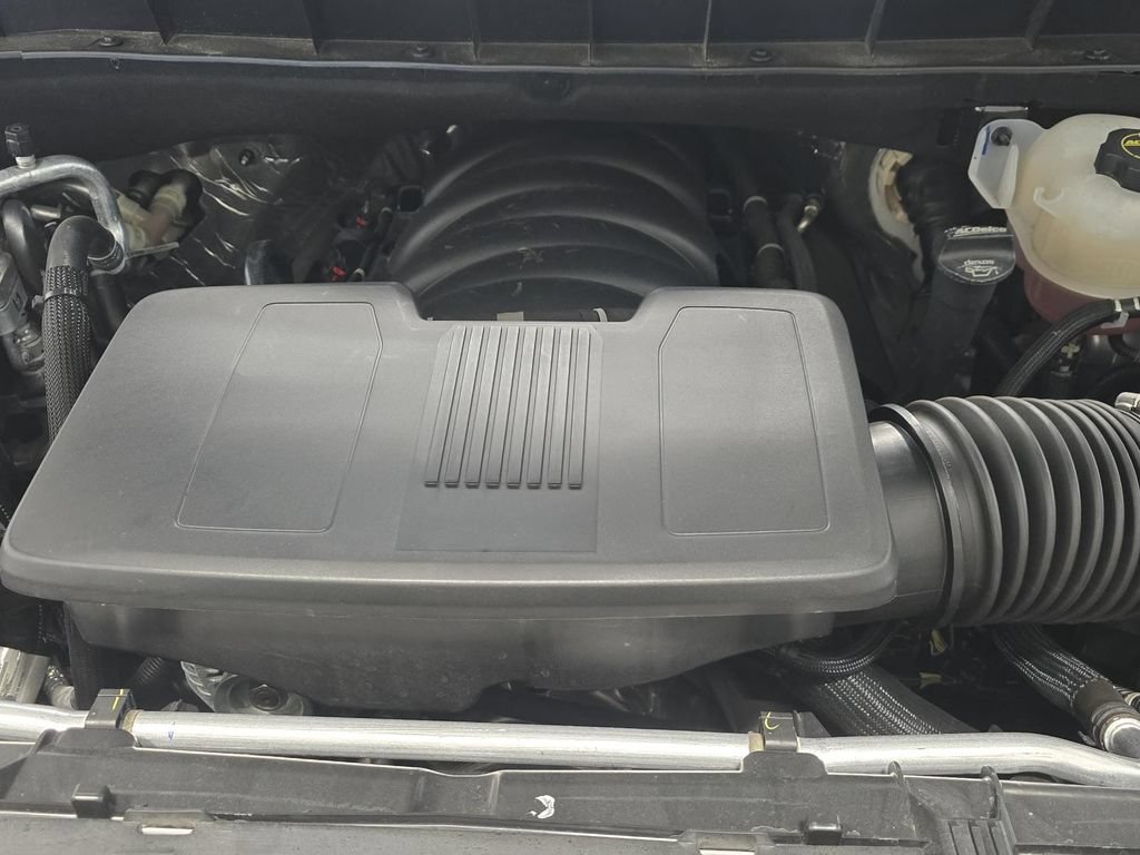 Used 2025 Chevrolet Tahoe RST w/ Comfort Package AWD/4WD image 8