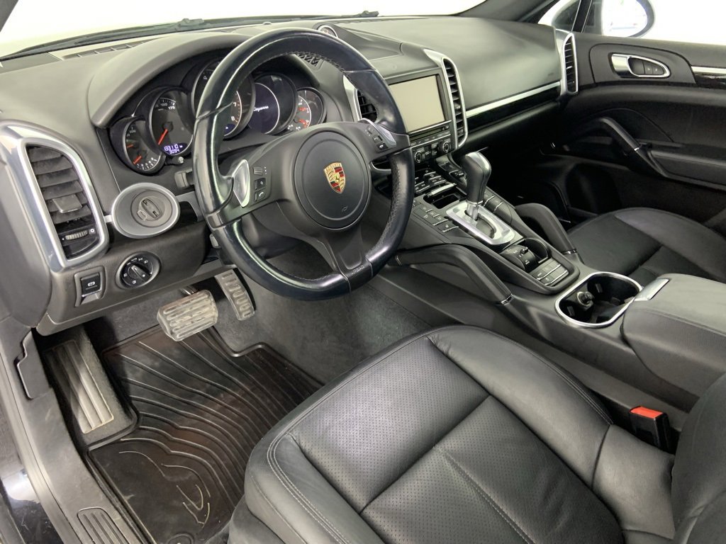 Used 2014 Porsche Cayenne w/ Basic Package image 31