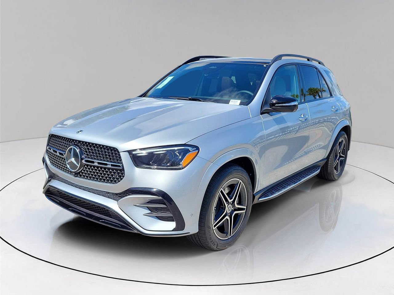 New 2026 Mercedes-Benz GLE 450e 4MATIC image 3