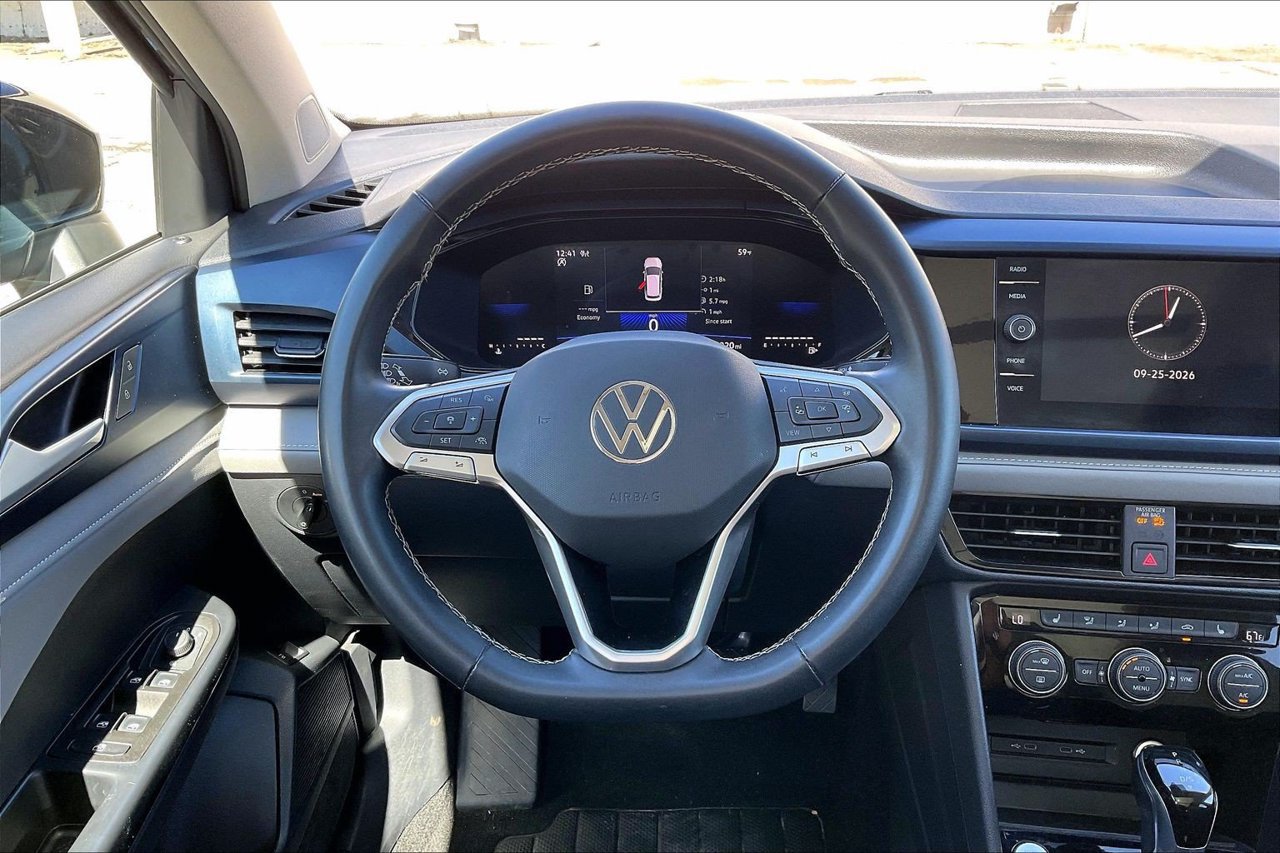 Used 2024 Volkswagen Taos SE AWD/4WD image 9