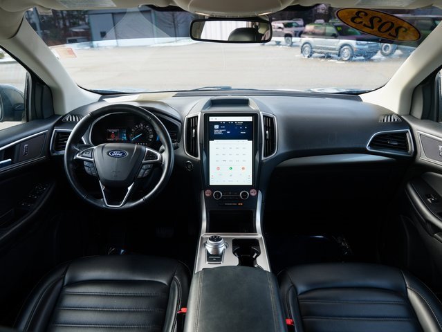 Used 2023 Ford Edge SEL image 15