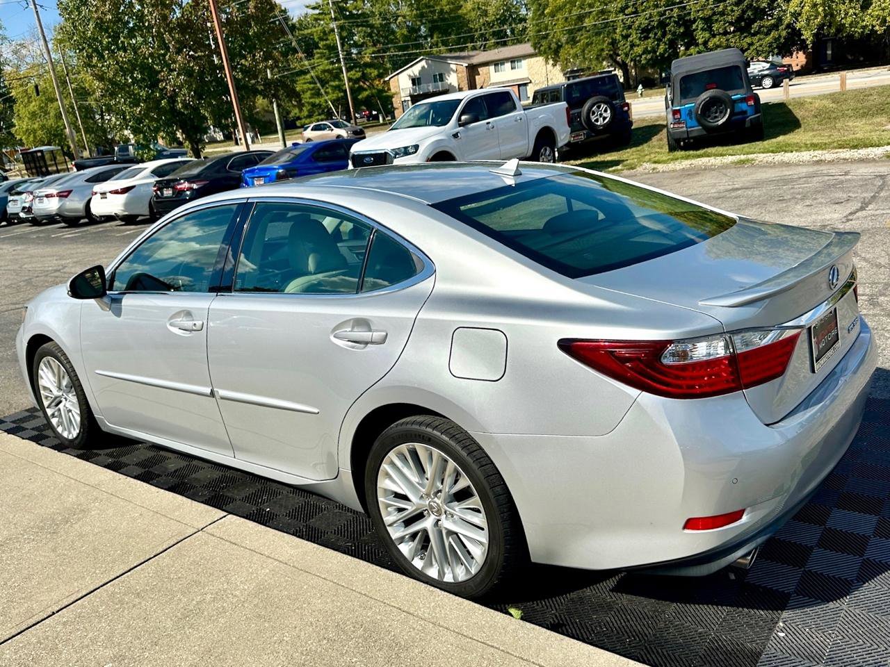 Used 2014 Lexus ES 350 w/ Premium Package image 3