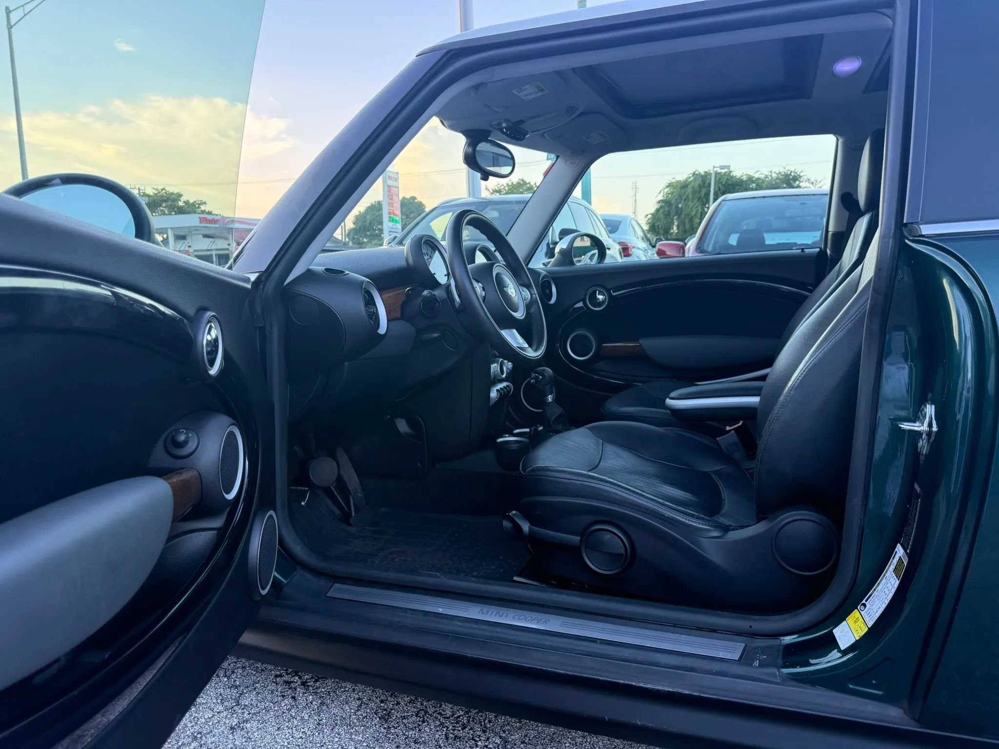 Used 2007 MINI Cooper Hardtop FWD image 9