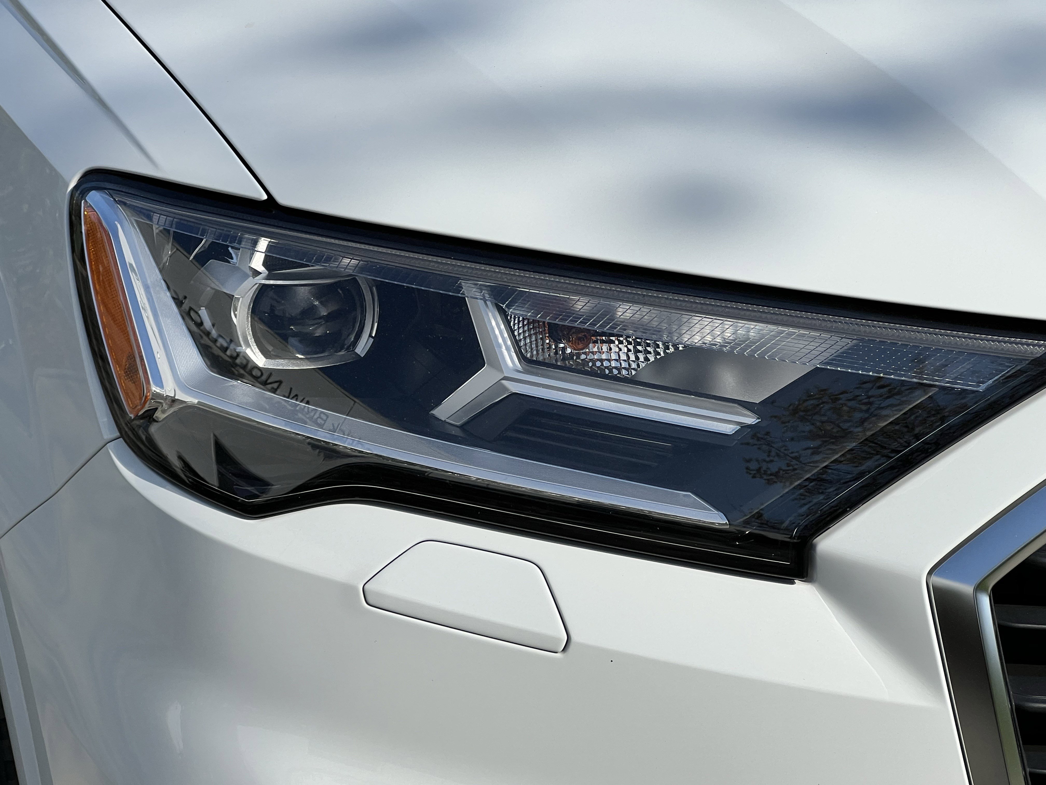 Used 2022 Audi Q7 2.0T Premium w/ Convenience Package image 11