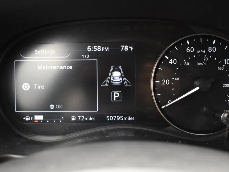 Used 2023 Nissan Kicks SV image 27