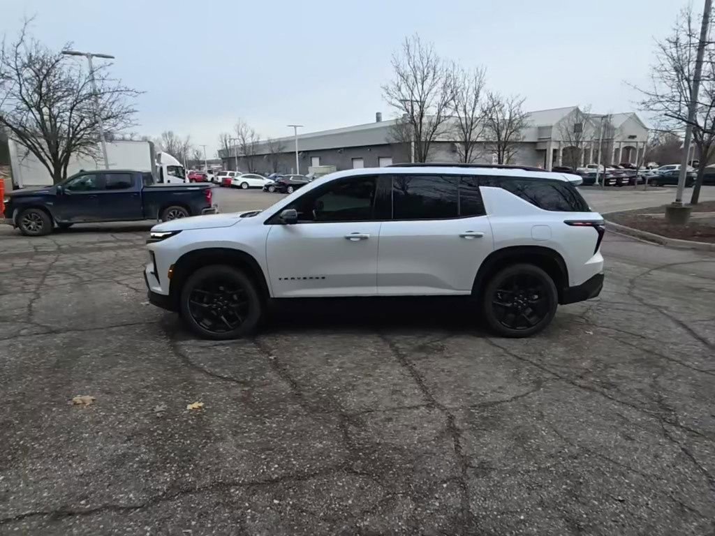 Used 2024 Chevrolet Traverse RS w/ LPO, Floor Liner Package image 3
