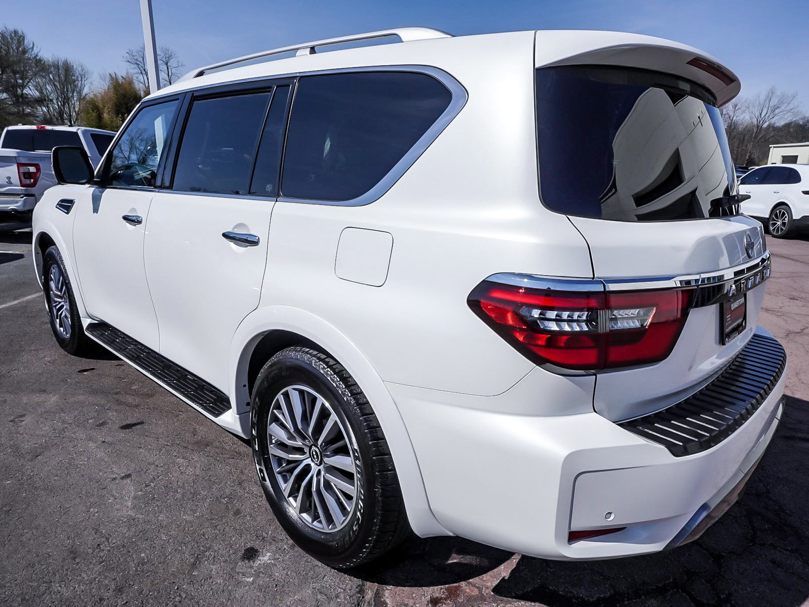 Used 2024 Nissan Armada SL w/ Cargo Package image 4