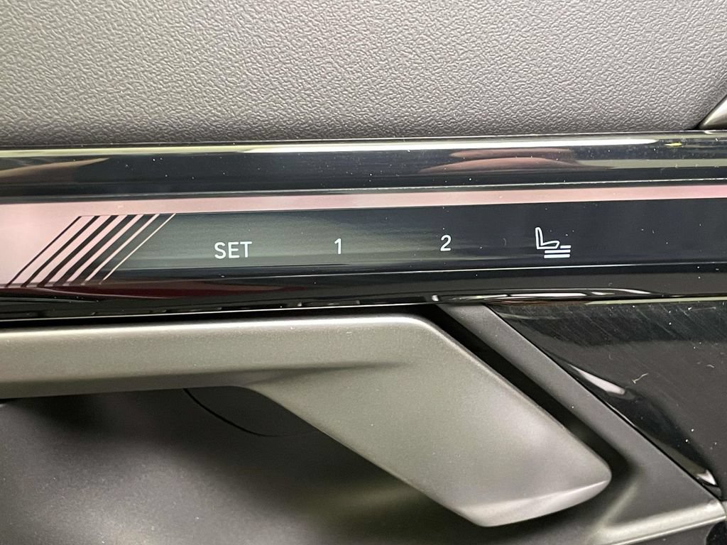 New 2026 BMW 530i xDrive w/ M Sport Package AWD/4WD image 31