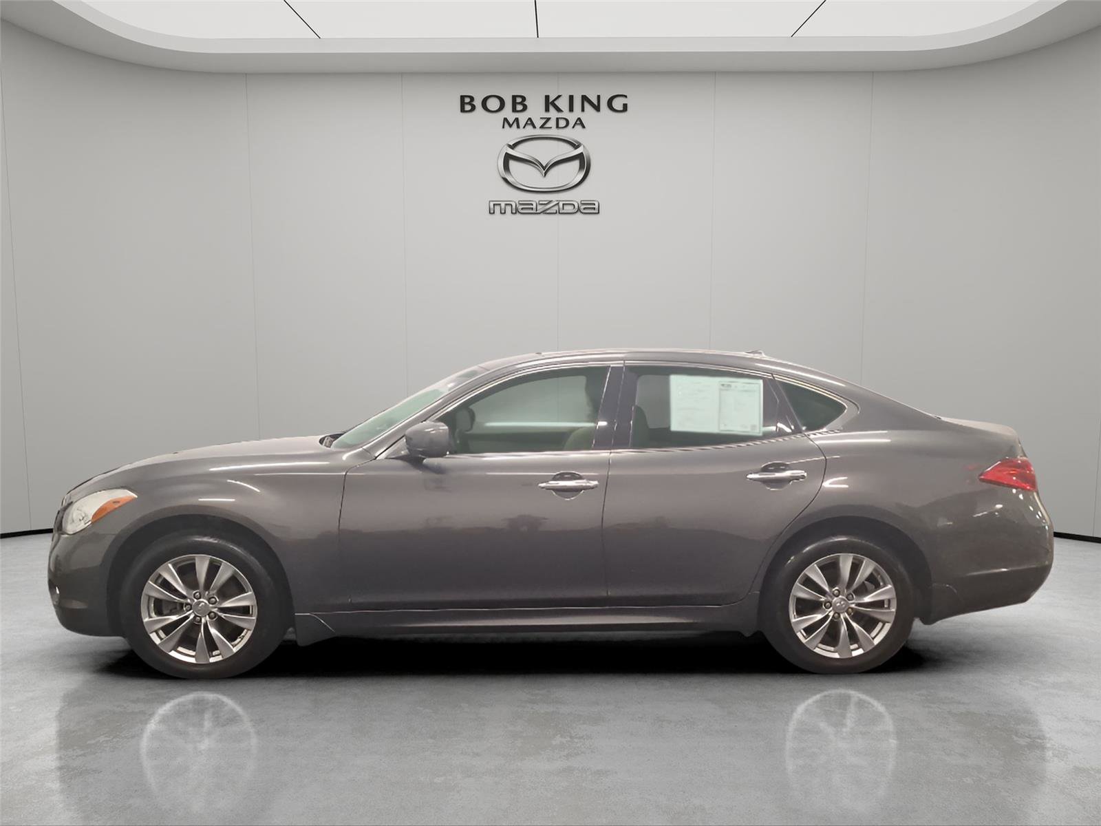 Used 2012 INFINITI M37 x w/ Premium Pkg AWD/4WD image 2