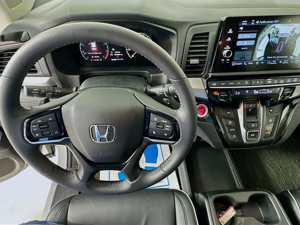 Used 2026 Honda Odyssey Touring image 12