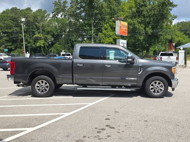 Used 2017 Ford F250 XLT w/ XLT Premium Package RWD image 6